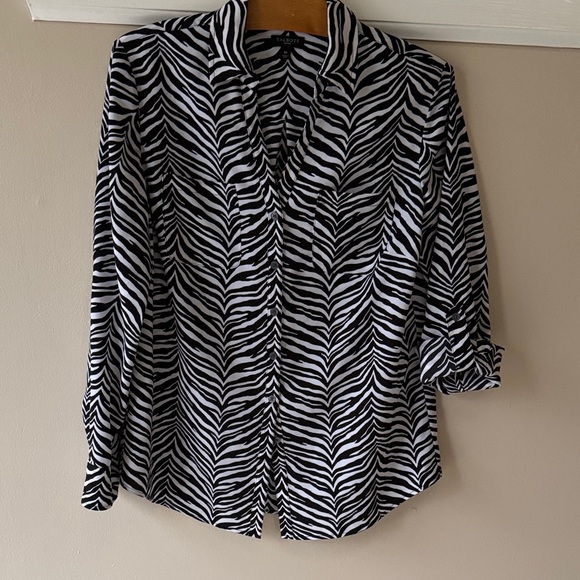 Talbots Black & White Zebra-Print button down blouse - Picture 9 of 9